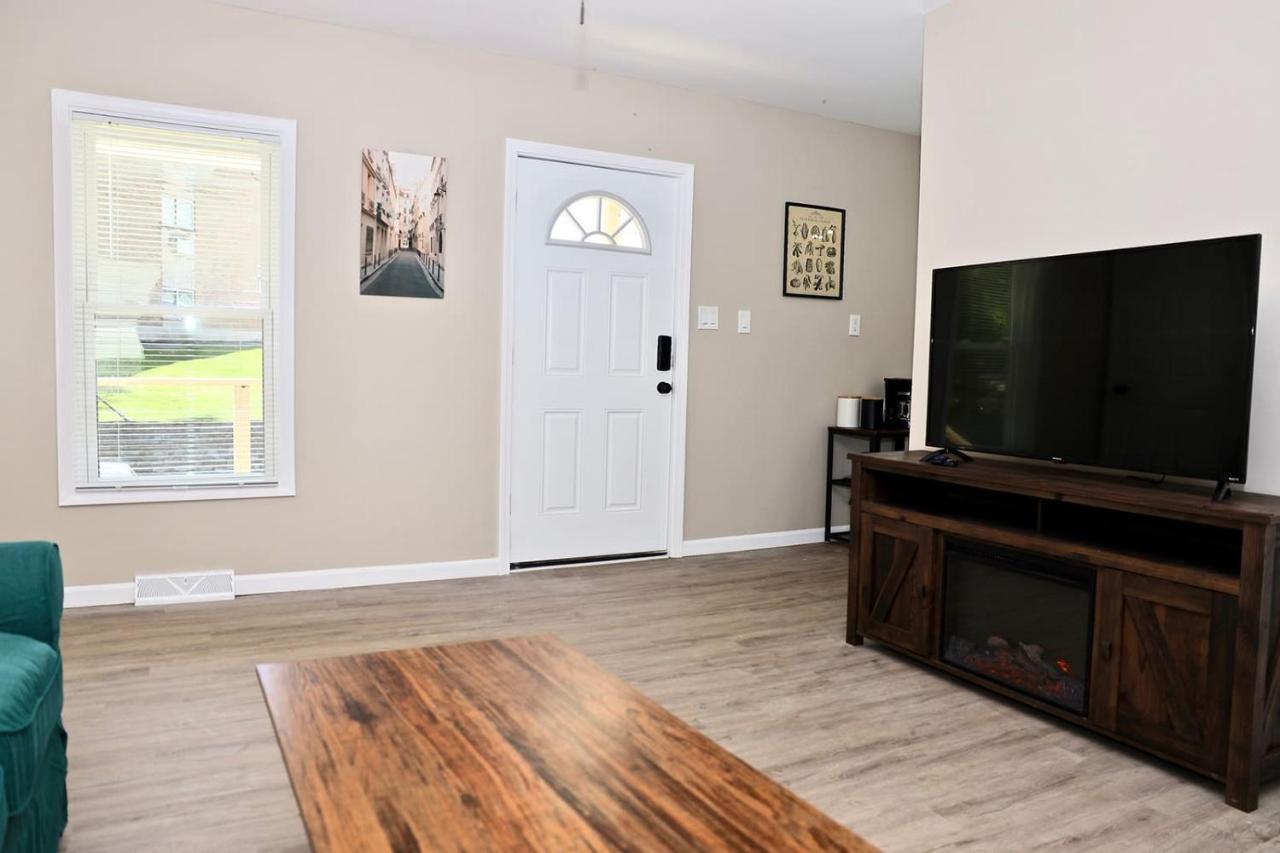 Lincoln, 1 Bedroom House Near Xavier & Downtown Holiday home